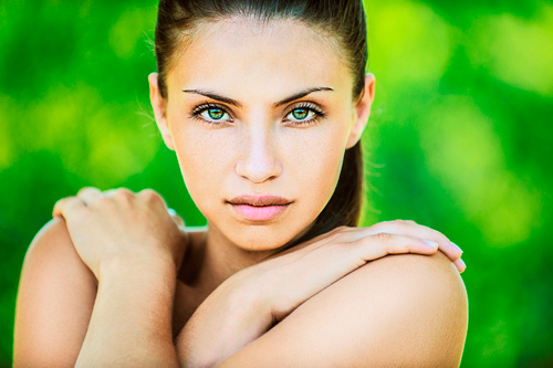 Woman with green eyes