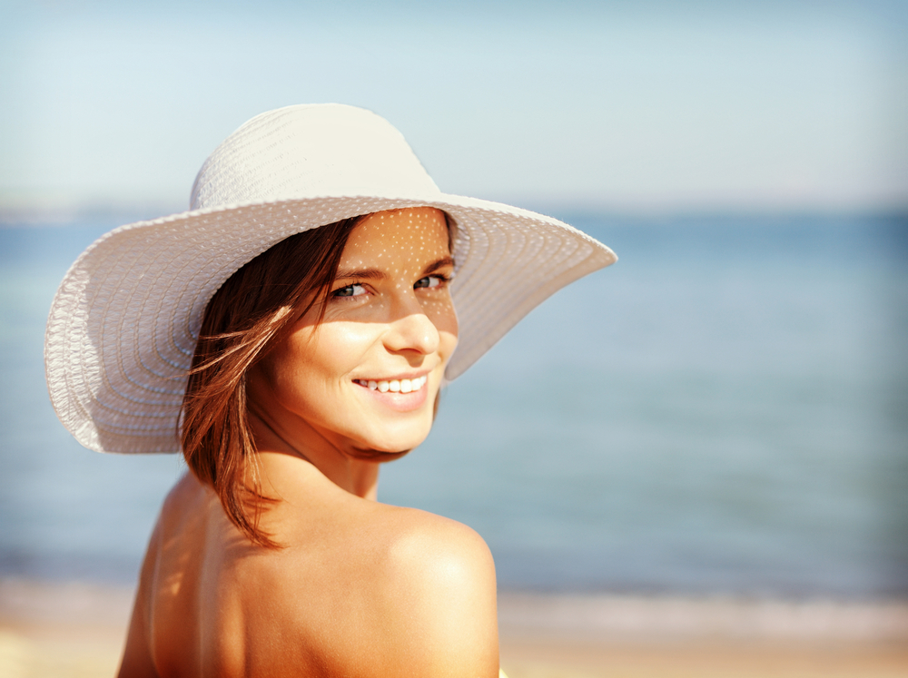 Woman wearing no makeup on vacation