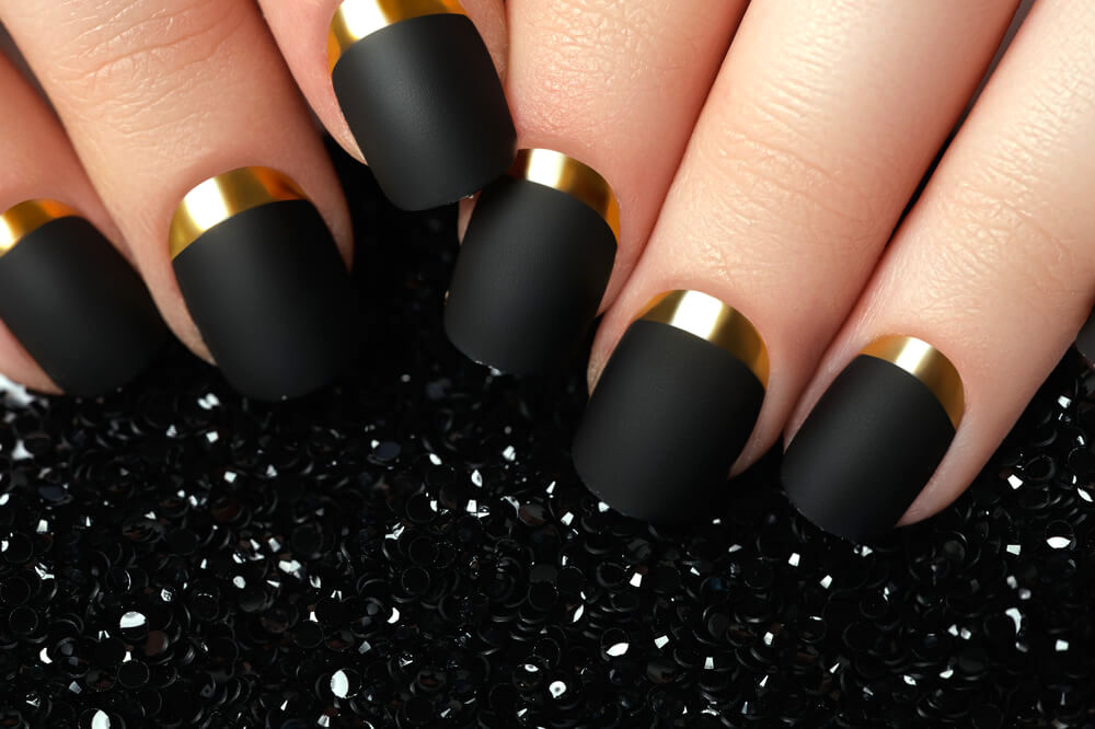 matte black nail art