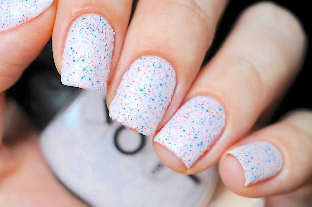 Beauty Frizz The Best Acrylic Nail Designs for Summer sprinkle