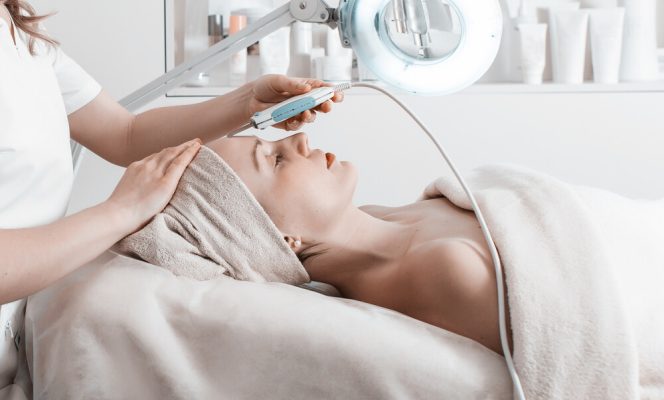 woman skin tech