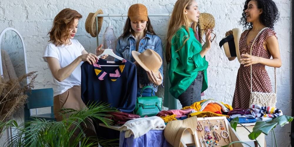 women shopping